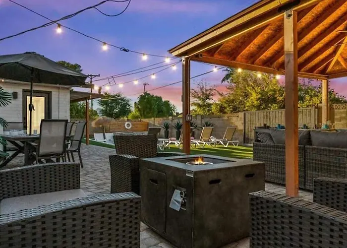 Modern Old Town Paradise Oasis Yard Wpool Holiday home Scottsdale